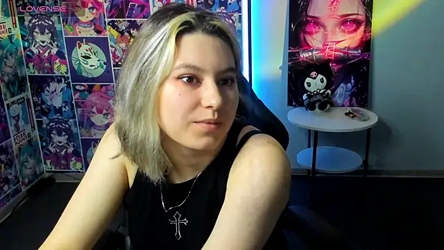 Snapshot of Bonni_Meiz chatting on February 19, 4:23 am Bonni Meiz online show from February 19, 4:23 am