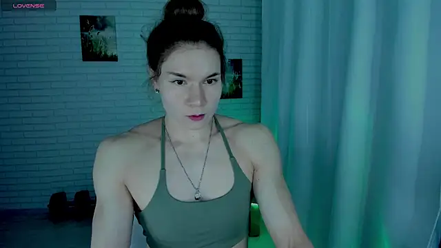 Lisa Ray online show from June 3, 10:36 pm