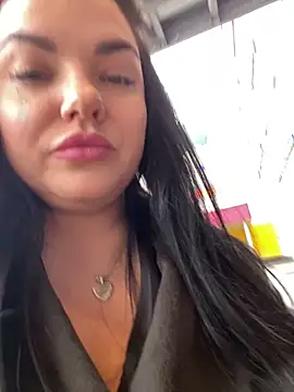 Snapshot of Amie_Hill chatting on November 12, 8:40 am Amie Hill online show from November 12, 8:40 am