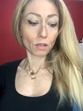 Snapshot of harleyejoker1 chatting on February 23, 5:34 am harleyejoker1 online show from February 23, 5:34 am