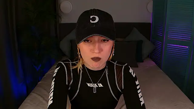 Snapshot of Maddy_Garcia chatting on October 14, 10:53 pm Maddy Garcia online show from October 14, 10:53 pm