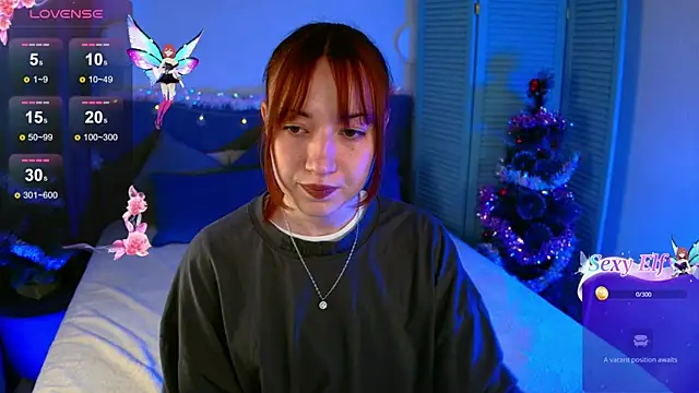 Snapshot of Maddy_Garcia chatting on December 17, 11:10 pm Maddy Garcia online show from December 17, 11:10 pm