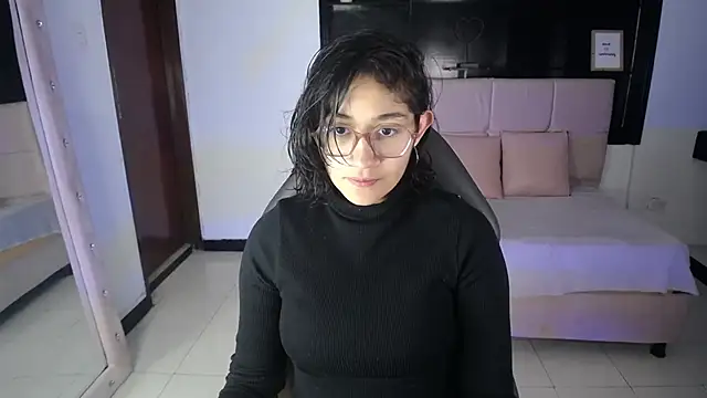 Lili Gomez  online show from September 14, 11:43 am