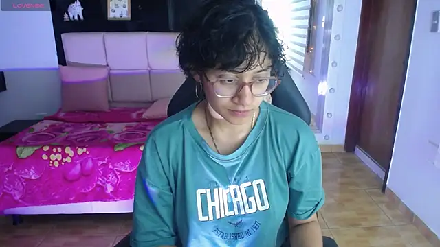 Lili Gomez  online show from January 10, 11:16 am