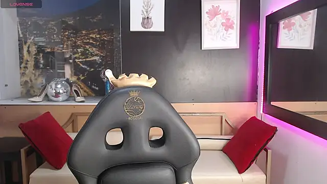 Lili Gomez  online show from September 10, 1:43 pm