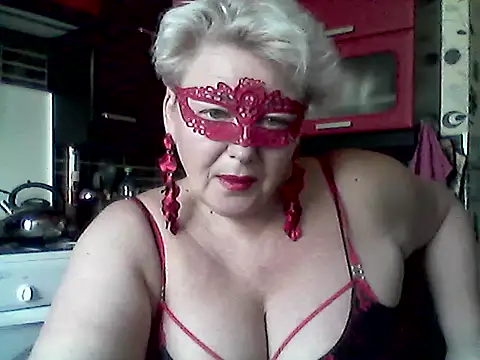 Lisa Suzie online show from April 15, 8:09 am