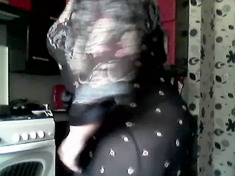 Snapshot of Lisa_Suzie chatting on September 24, 8:43 am Lisa Suzie online show from September 24, 8:43 am