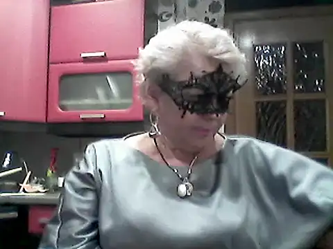 Snapshot of Lisa_Suzie chatting on October 4, 10:00 pm Lisa Suzie online show from October 4, 10:00 pm
