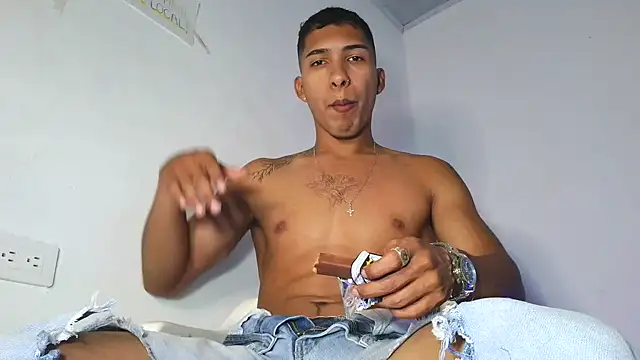 maximo vega newv online show from February 7, 9:34 pm