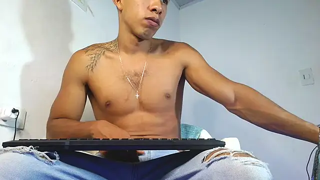 maximo vega newv online show from April 1, 11:23 pm