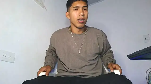 maximo vega newv online show from March 11, 7:41 pm