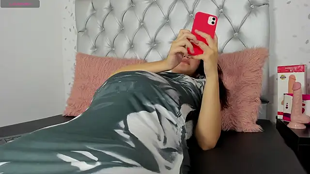 candymery online show from March 19, 6:34 pm