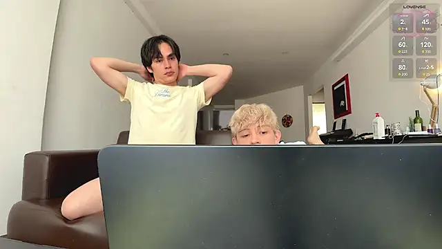 mapleg online show from May 24, 7:03 pm