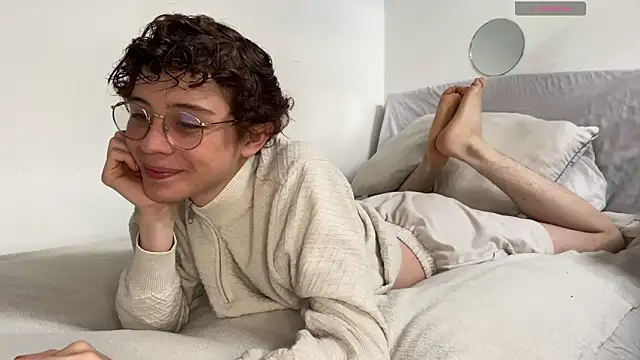 Snapshot of mapleg chatting on March 20, 10:07 pm mapleg online show from March 20, 10:07 pm