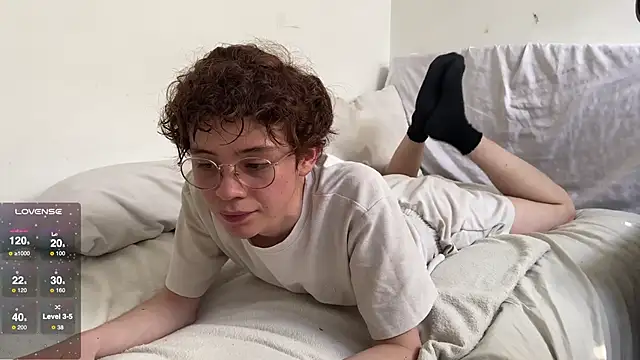 Snapshot of mapleg chatting on February 24, 8:36 pm mapleg online show from February 24, 8:36 pm