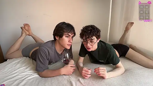 Snapshot of mapleg chatting on December 19, 9:28 pm mapleg online show from December 19, 9:28 pm