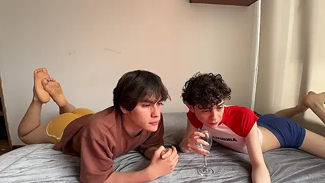 Snapshot of mapleg chatting on November 29, 7:36 pm mapleg online show from November 29, 7:36 pm