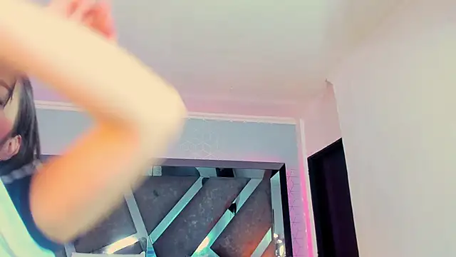 Snapshot of AlliJadid chatting on December 17, 11:15 am AlliJadid online show from December 17, 11:15 am