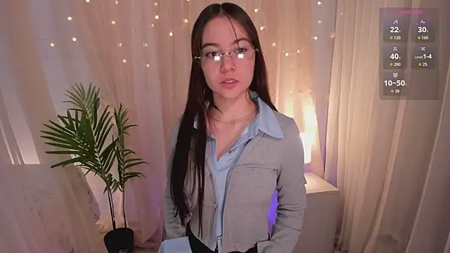 Lia Sweett  online show from March 3, 4:14 pm