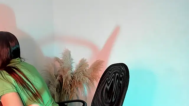 Iiam danii online show from January 8, 11:10 am