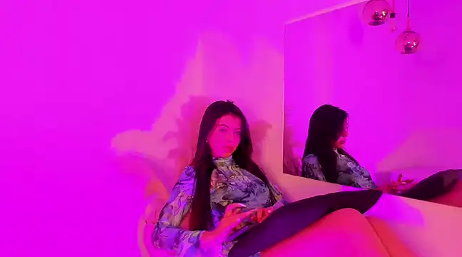 Iiam danii online show from December 12, 12:33 pm