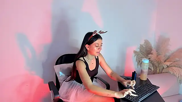 Iiam danii online show from December 30, 4:07 pm