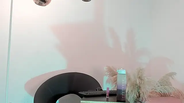 Iiam danii online show from December 26, 3:20 pm