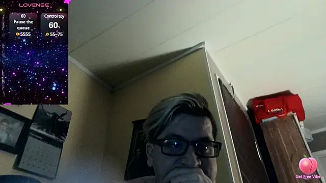 Snapshot of AryanJCole666 chatting on December 17, 10:54 pm AryanJCole666 online show from December 17, 10:54 pm