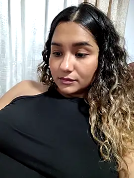 BrendaGirs online show from November 30, 3:18 am