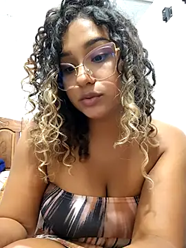 BrendaGirs online show from April 11, 3:47 am