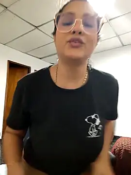 BrendaGirs online show from December 5, 2:32 am