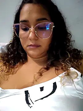 BrendaGirs online show from May 8, 3:43 am
