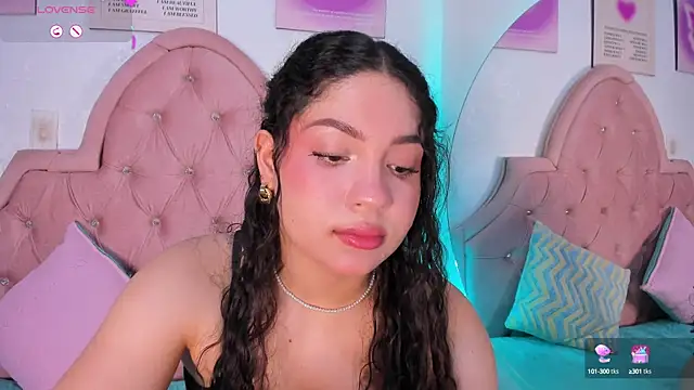 amandalee01 online show from September 26, 7:54 pm