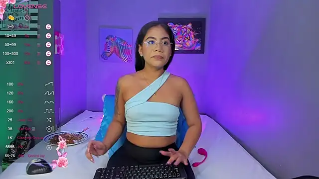 PammelaRoss1 online show from February 19, 6:05 pm