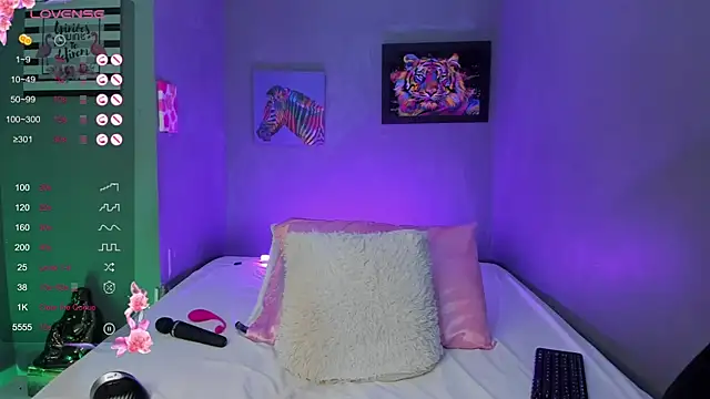 PammelaRoss1 online show from March 11, 5:18 pm