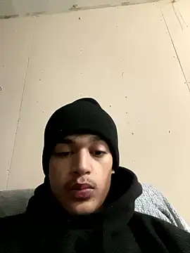 Snapshot of slimm2x chatting on December 6, 11:08 pm slimm2x online show from December 6, 11:08 pm