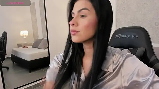 stephanya  online show from May 27, 7:43 pm