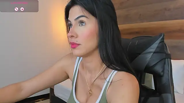 stephanya  online show from January 8, 7:09 pm