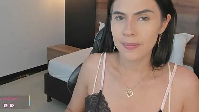 stephanya  online show from February 18, 7:21 pm