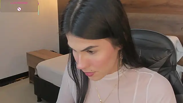 stephanya  online show from February 7, 7:22 pm