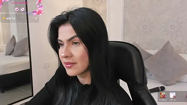 stephanya  online show from May 19, 7:32 pm