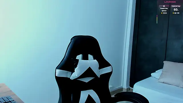 stephanya  online show from September 12, 7:13 pm