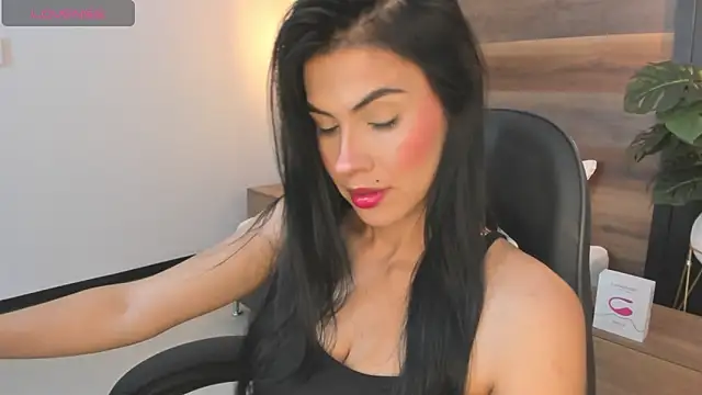 stephanya  online show from December 16, 7:18 pm