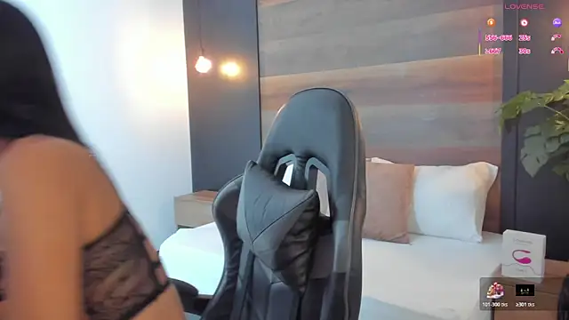 stephanya  online show from November 1, 6:57 pm