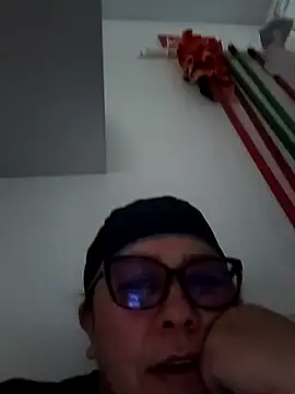 Snapshot of Darly_Gomez chatting on October 18, 8:00 pm Darly Gomez online show from October 18, 8:00 pm