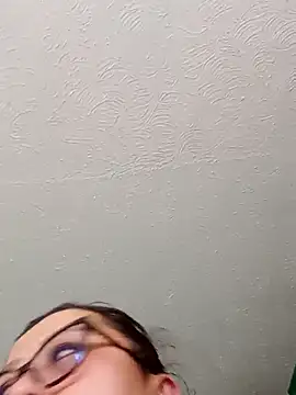 Snapshot of Darly_Gomez chatting on March 5, 9:15 pm Darly Gomez online show from March 5, 9:15 pm