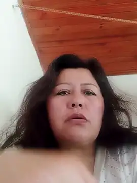 Snapshot of Darly_Gomez chatting on February 25, 3:31 pm Darly Gomez online show from February 25, 3:31 pm