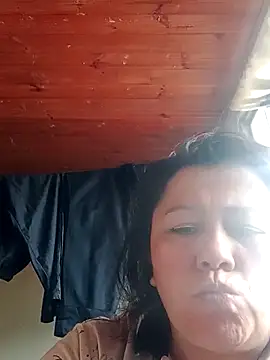 Snapshot of Darly_Gomez chatting on March 6, 3:35 pm Darly Gomez online show from March 6, 3:35 pm