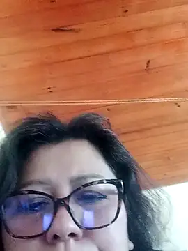 Snapshot of Darly_Gomez chatting on February 17, 2:28 pm Darly Gomez online show from February 17, 2:28 pm