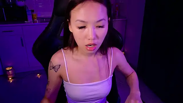 Snapshot of Mishel_Blessing chatting on February 28, 4:28 pm Mishel Blessing online show from February 28, 4:28 pm